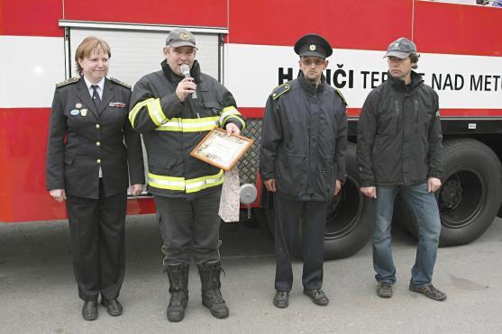 Dobrovolní hasiči z Teplic nad Metují mají opravenou cisternu