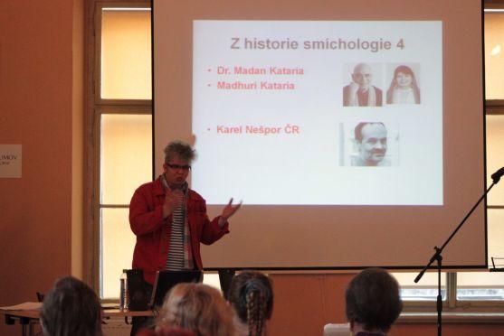 Účastníci programu Science Café se seznámili s tématem vědeckého oboru gelotologie 