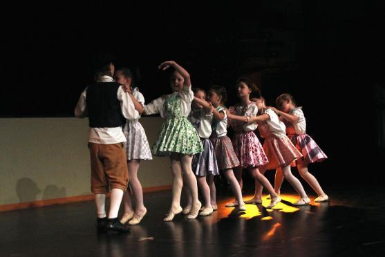 Koncert tanečního oboru ZUŠ Broumov oslavil 15 let práce učitelky a choreografky Heleny Ogriščenkové 