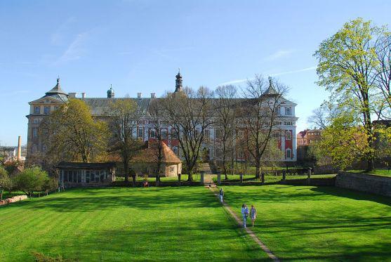 Nová výtvarná Galerie Dům v klášterní Zahradě* v Broumově je otevřena 