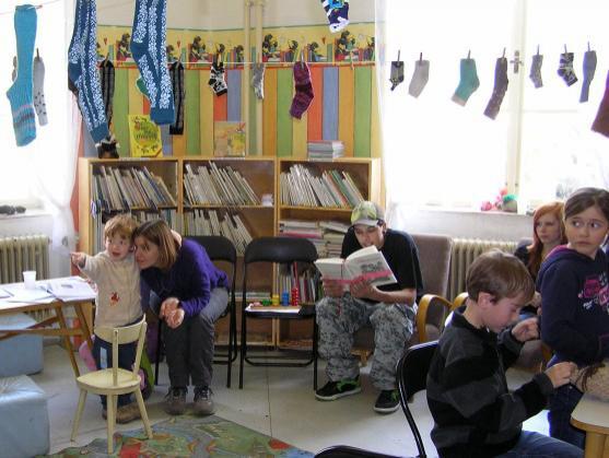 V Městské knihovně v Teplicích nad Metují čtou dětem, aby podpořili jejich čtenářství 