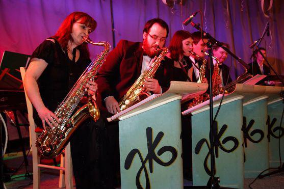 Na Plese podnikatelů v Broumově vystoupila světová špička v tanečních formacích Taneční škola Krok z Hradce Králové 