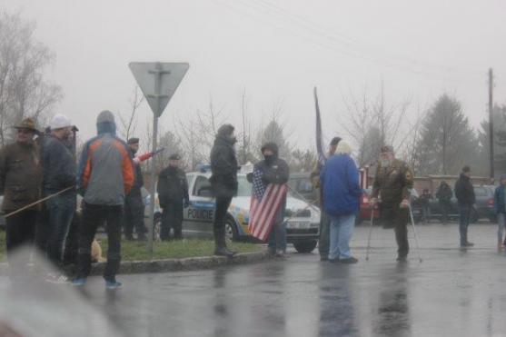 Američané do Náchoda pospíchali. Podél silnic je vítaly davy lidí