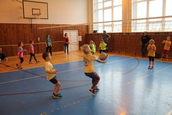 Barevní volejbalisté hráli v Novém Městě nad Metují