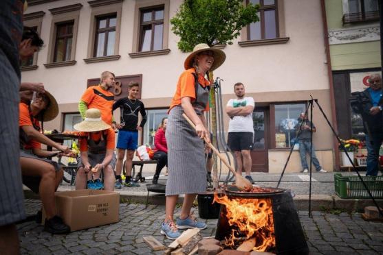 Na polickém náměstí zavoněla zelňačka