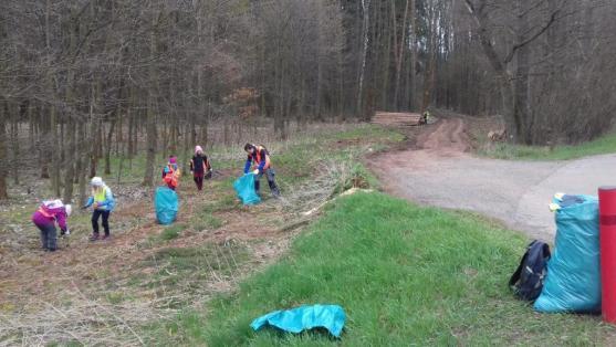 Broumovští skauti opět uklízeli