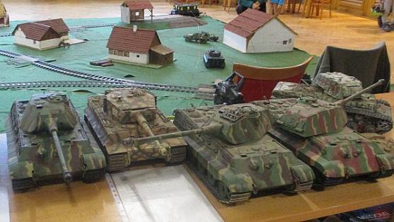 Opět tanky v Polici nad Metují