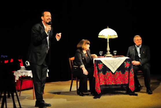 Divadlem se linul smích nejen Uršuly Klukové