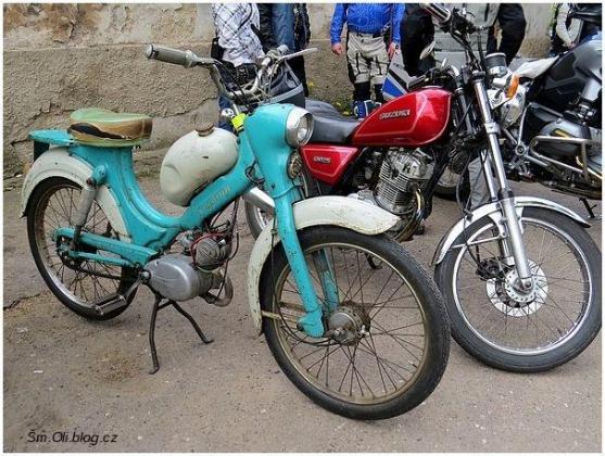 Motorkáři si nechali požehnat své stroje