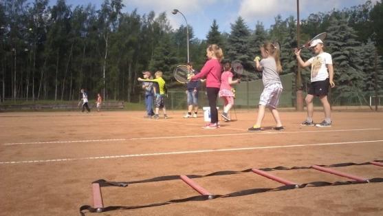 Hitem léta je tenisová školička