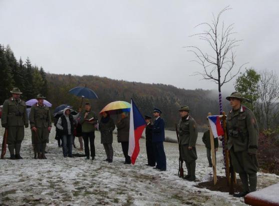 Sto let republiky si připomněli také ve Stárkově