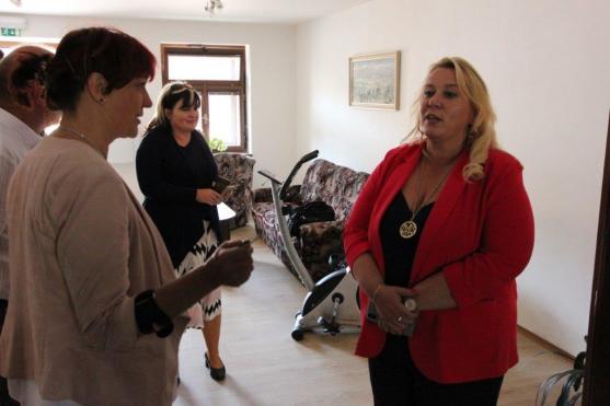 Broumov navštívila ministryně pro místní rozvoj Klára Dostálová