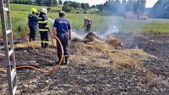 V Teplicích hořelo pole, v Božanově les