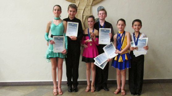 Broumovští mladí tanečníci jezdí pilně po soutěžích 