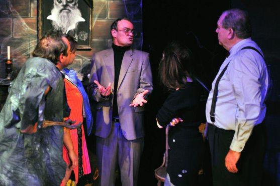 Nový soubor Divadlo Broumov se o víkendu dvakrát představil s hrou Hrobka s vyhlídkou