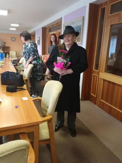 Spisovatelka Ivanka Devátá besedovala s broumovskými seniory