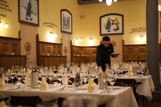 V Restauraci Švejk v Meziměstí vařil kuchař oceněný třemi michelinskými hvězdami Roman Paulus. Bylo vyprodáno!