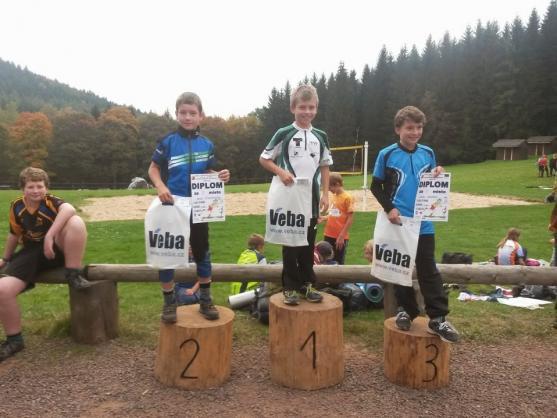 Na Janovičkách u Broumova startovalo 500 závodníků orientačního běhu