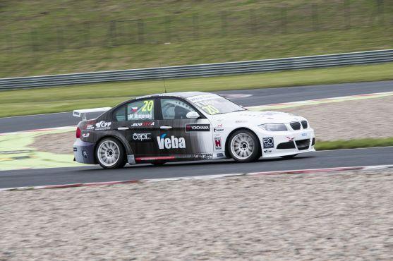 Automobilový závodník Michal Matějovský testoval vůz pro závody na Sicílii