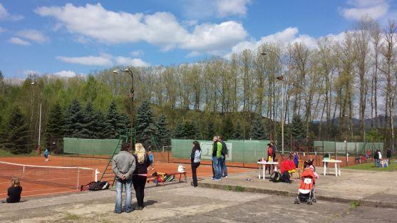 Na tenisových kurtech v Broumově byla zahájena letní sezóna