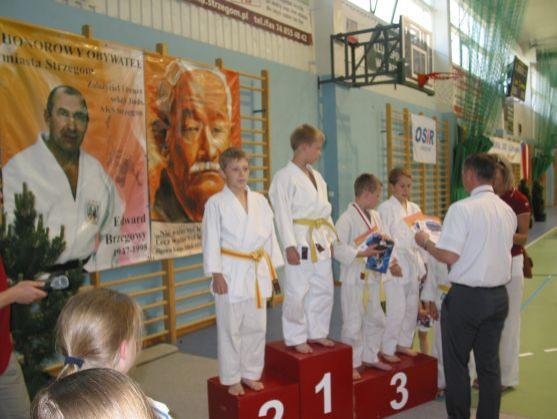 Z posledního turnaje před prázdninami přivezli broumovští judisté dvě stříbrné medaile