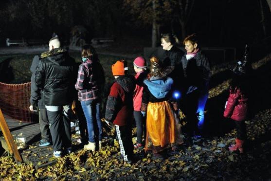 Alejka již popáté patřila čarodějkám, elfkám, smrtkám...