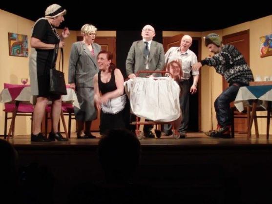 Meziměstští divadelníci se loučili se svou úspěšnou komedií Peklo v hotelu Westminster