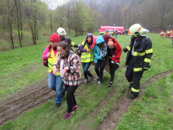 V petrovickém tunelu došlo k nárazu osobního vlaku do uvolněného kamene ze svahu. Bylo to cvičení!