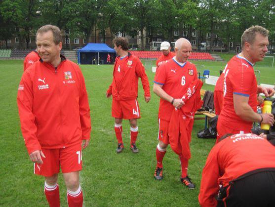 Česká republika v semifinále fotbalového Eura starostů porazila Itálii a dnes si zahraje o titul se Slovenskem