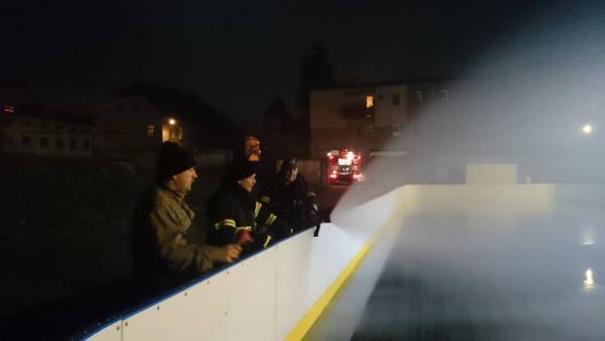 Dnes bude zahájen zkušební provoz kluziště v Broumově