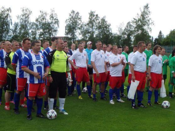 Česká reprezentace starostů vyhrála fotbalový Euroregion Cup 2014