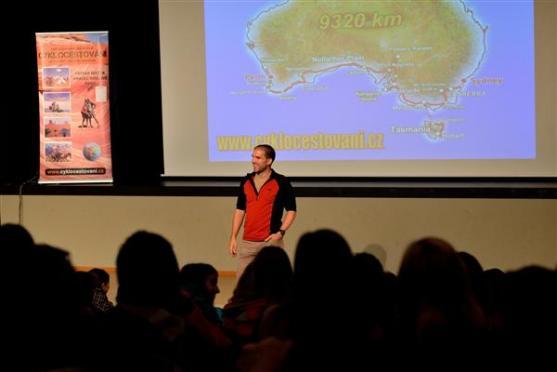 S Martinem Stillerem a jeho rodinkou cestovali na kole po západní Evropě