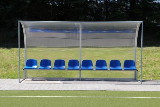 Náchodská sportoviště nabízejí stále lepší podmínky. Přesvědčil se o tom i poslanec a bývalý hokejista Milan Hnilička