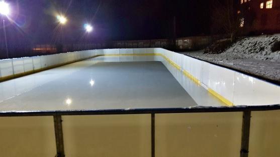 V sobotu se v Broumově začne bruslit