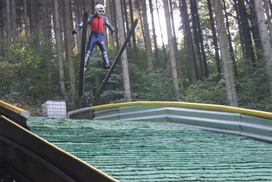 V Machově otevřeli nově zrekonstruovaný skokanský můstek