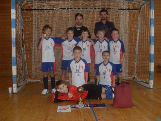 Starší přípravka Slovanu Broumov obsadila druhé místo v halovém fotbalovém turnaji O čertovský pohár