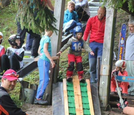 Rekordní účast, rekordní skoky. Takový byl Borský pohár 2015