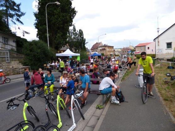 V Petrovických zatáčkách jezdilo vše, co mělo kolečka