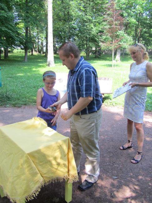 Soutěž v recyklaci starých mobilních telefonů zná své výherce