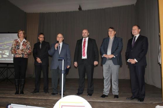 V Náchodě se konala prezentace škol a zaměstnavatelů. Význam setkání ocenil i hejtman Lubomír Franc