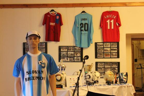 Fotbalová výstava vzbudila emoce, obdarovala mládež a třeba i motivovala