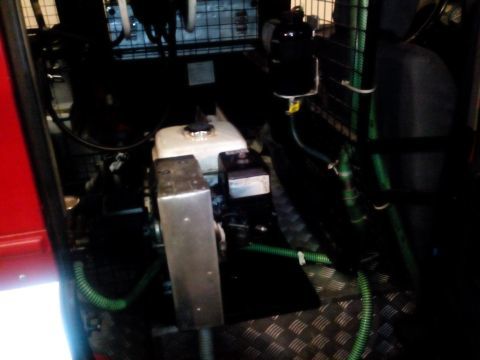 Poličtí hasiči dostali k užívání terénní automobil Land Rover