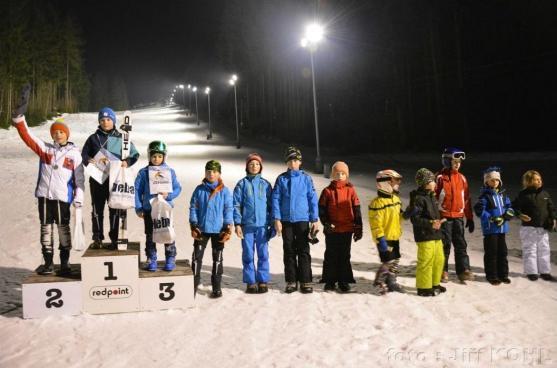 V obřím slalomu startovalo v Teplicích nad Metují téměř 50 závodníků