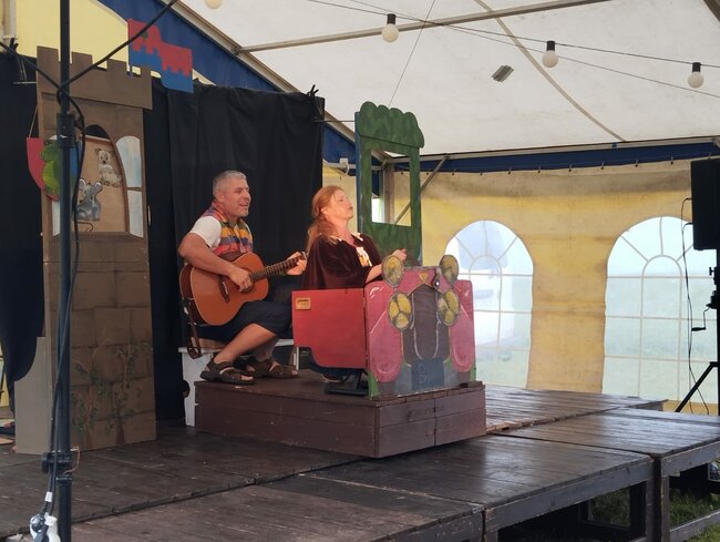 Tvrdý rap i křehká Bára Poláková. Bigboš Křinice se opět vydařil