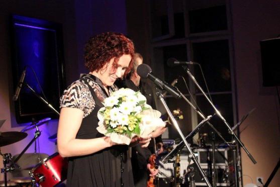 Šansonový recitál 6NaChodníku ukončil letošní broumovské ArtCafé