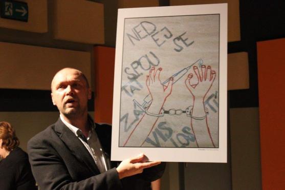 Studenti z Náchodska převzali v Broumově ocenění za tvorbu "protidrogového plakátu"