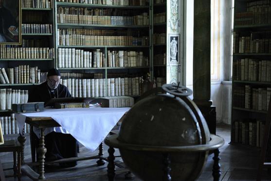 Během prohlídky broumovského kláštera návštěvníci uvidí historické filmové záznamy. Ukázku zveřejňujeme