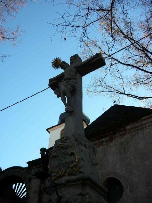 V Martínkovicích bylo dokončeno restaurování kříže s Kristem na hoře Olivetské