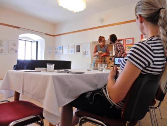 Broumovští senioři se zúčastnili přednášky Naučte se říci podvodníkům NE! Buďte obezřetní!