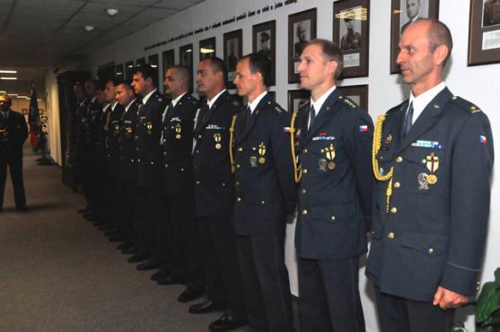 Pilot Michal Malý z Broumova byl vyznamenán za splnění úkolů vojenské mise